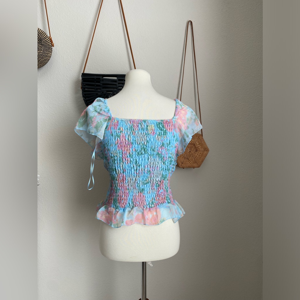 Ontwelfth Blue Floral Ruffle Sleeve Top, Size Large